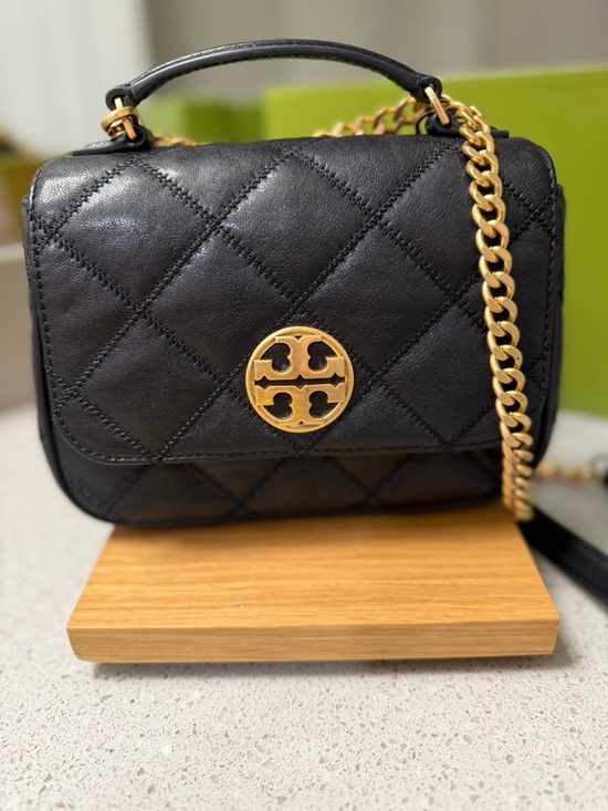 Tory Burch Handbags - Tory Burch Black Quilted Leather Crossbody with Gold Chain and Logo